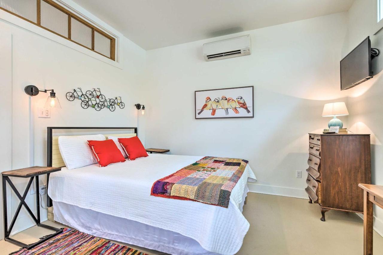 Bay St. Louis Walk To Beach From Chic Old Town Apartment With Yard מראה חיצוני תמונה